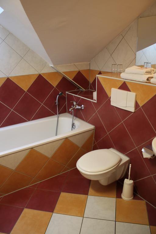 Waldhaus Colditz Garni 部屋 写真